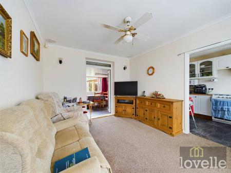 2 bedroom Semi-detached bungalow for sale in Harris Boulevard, Mablethorpe, LN12