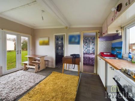 2 bedroom Chalet for sale in Mablethorpe Chalet Park, Mablethorpe, LN12