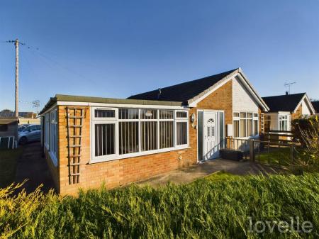 2 bedroom Detached bungalow for sale in North Road, Trusthorpe, LN12