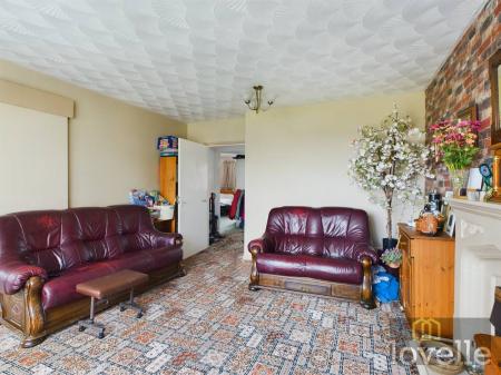 2 bedroom Detached bungalow for sale in North Road, Trusthorpe, LN12
