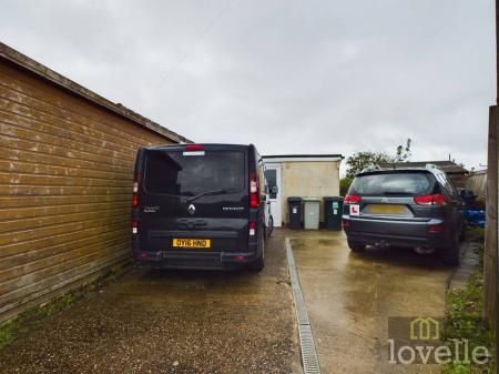 2 bedroom Detached bungalow for sale in North Road, Trusthorpe, LN12