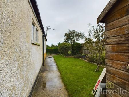 2 bedroom Detached bungalow for sale in North Road, Trusthorpe, LN12
