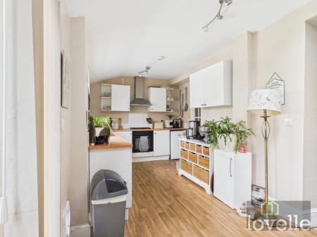 3 bedroom Semi-detached house for sale in Park Avenue, Mablethorpe, LN12