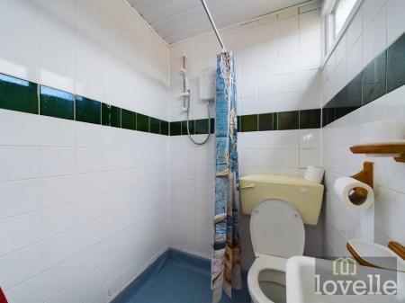 2 bedroom Chalet for sale in Off Links Avenue, Mablethorpe, LN12