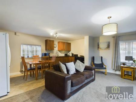 2 bedroom Detached house for sale in Queens Park Close, Mablethorpe, LN12