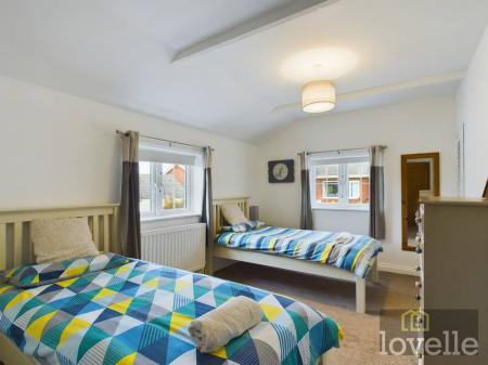 2 bedroom Detached house for sale in Queens Park Close, Mablethorpe, LN12