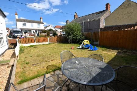 2 bedroom Detached house for sale in Queens Park Close, Mablethorpe, LN12