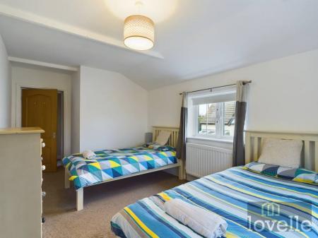 2 bedroom Detached house for sale in Queens Park Close, Mablethorpe, LN12