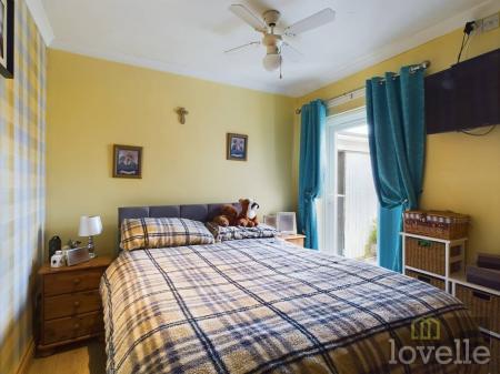 2 bedroom Semi-detached bungalow for sale in St Andrews Road, Mablethorpe, LN12