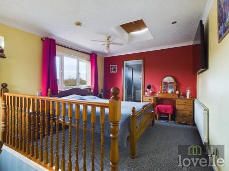 2 bedroom Semi-detached bungalow for sale in St Andrews Road, Mablethorpe, LN12