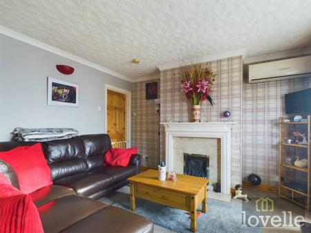 2 bedroom Semi-detached bungalow for sale in St Andrews Road, Mablethorpe, LN12