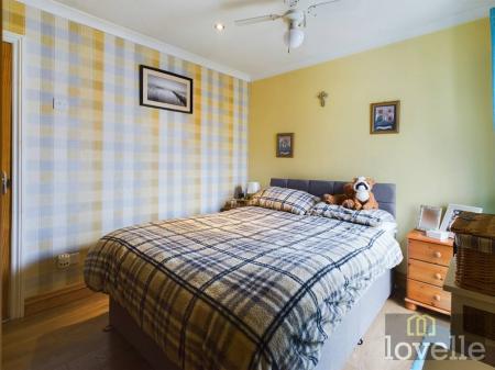 2 bedroom Semi-detached bungalow for sale in St Andrews Road, Mablethorpe, LN12