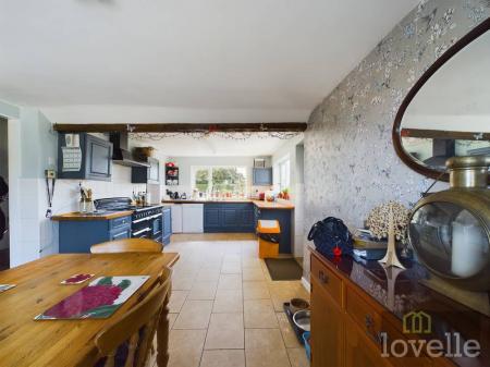 3 bedroom Detached house for sale in Station Road, Theddlethorpe, LN12