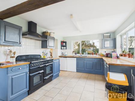 3 bedroom Detached house for sale in Station Road, Theddlethorpe, LN12