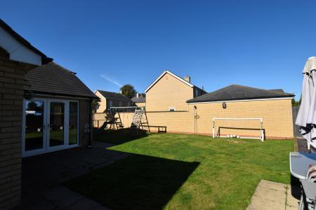 3 bedroom Detached bungalow for sale in Wallaces Yard, Alford, LN13