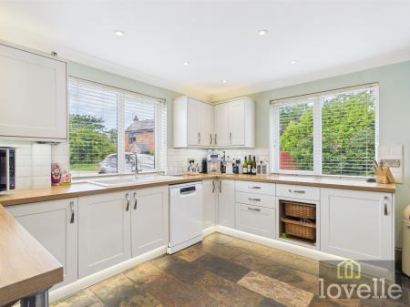 2 bedroom Detached house for sale in Main Street, Alford, LN13
