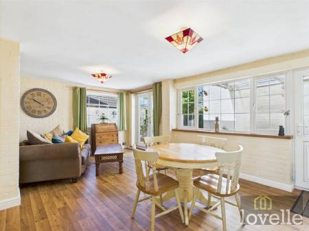 4 bedroom Detached house for sale in Sutton Road, Huttoft, LN13