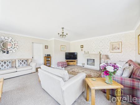 2 bedroom Detached bungalow for sale in Sea Road, Anderby, PE24