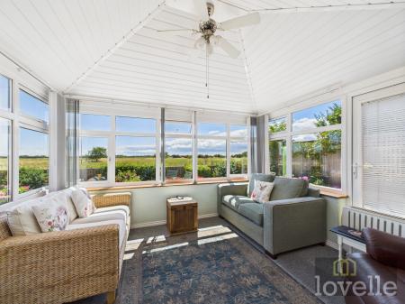 2 bedroom Detached bungalow for sale in Sea Road, Anderby, PE24