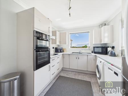 2 bedroom Detached bungalow for sale in Sea Road, Anderby, PE24