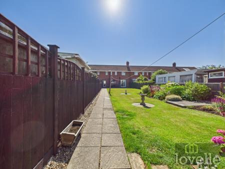 3 bedroom Terraced House for sale in Sutton Road, Huttoft, LN13