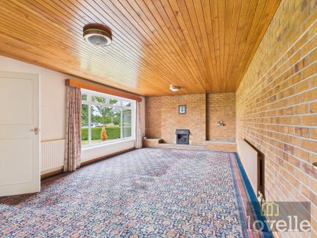 3 bedroom Detached bungalow for sale in Pinfold Lane, Alford, LN13