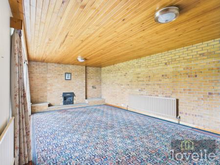 3 bedroom Detached bungalow for sale in Pinfold Lane, Alford, LN13