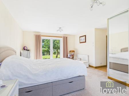 3 bedroom Detached bungalow for sale in Beesby Road, Alford, LN13