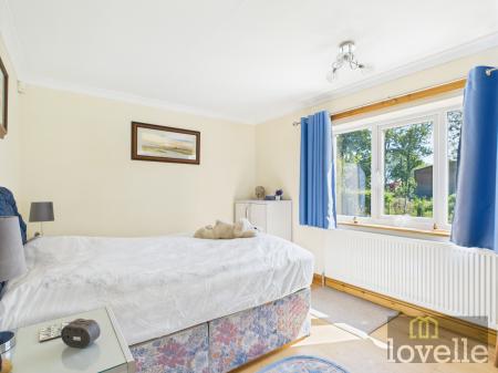 3 bedroom Detached bungalow for sale in Beesby Road, Alford, LN13