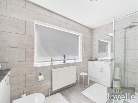 3 bedroom Detached bungalow for sale in Beesby Road, Alford, LN13