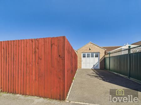 3 bedroom Detached bungalow for sale in Campling Way, Trusthorpe, LN12