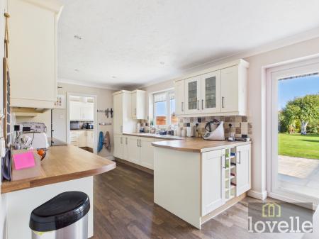 3 bedroom Detached bungalow for sale in St Francis Gardens, Sutton on Sea, LN12