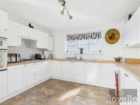 3 bedroom Flat for sale in Queens Park Flats, Mablethorpe, LN12