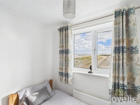 3 bedroom Flat for sale in Queens Park Flats, Mablethorpe, LN12