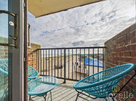 3 bedroom Flat for sale in Queens Park Flats, Mablethorpe, LN12