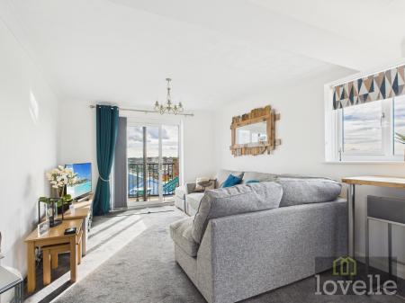 3 bedroom Flat for sale in Queens Park Flats, Mablethorpe, LN12