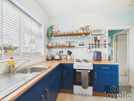 2 bedroom Flat for sale in Barton Court, Mablethorpe, LN12