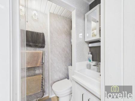 3 bedroom Park home for sale in Seaholme Road, Mablethorpe, LN12