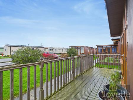 2 bedroom Park home for sale in Off Links Avenue, Mablethorpe, LN12