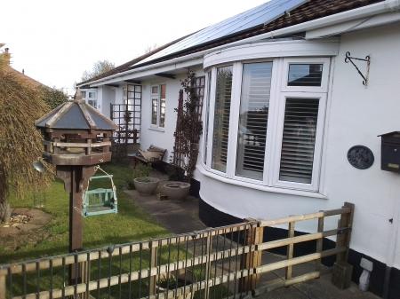 2 bedroom Semi-detached bungalow for sale in Bray Avenue, Trusthorpe, LN12