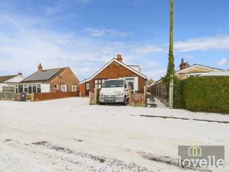 2 bedroom Semi-detached bungalow for sale in Waterloo Road, Mablethorpe, LN12