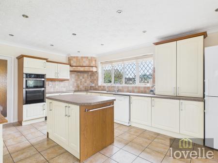 3 bedroom Detached bungalow for sale in Sharmans Close, Sutton on Sea, LN12