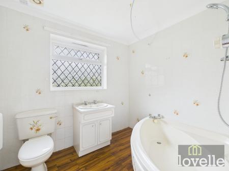 3 bedroom Detached bungalow for sale in Sharmans Close, Sutton on Sea, LN12