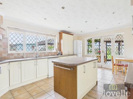 3 bedroom Detached bungalow for sale in Sharmans Close, Sutton on Sea, LN12