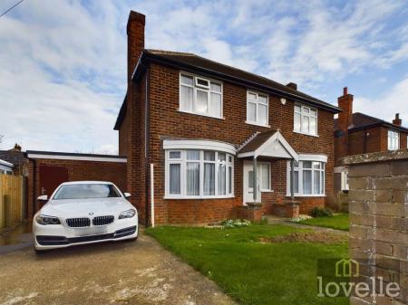 4 bedroom Detached house for sale in Wellington Road, Mablethorpe, LN12