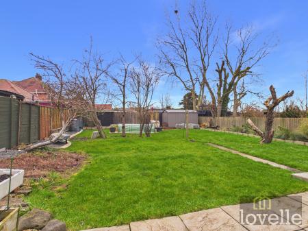 4 bedroom Detached house for sale in Wellington Road, Mablethorpe, LN12