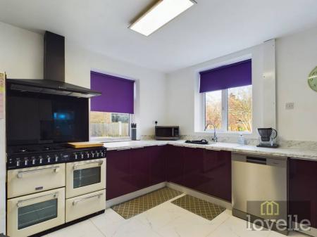 4 bedroom Detached house for sale in Wellington Road, Mablethorpe, LN12