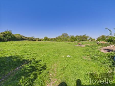 4 bedroom Farm House for sale in Huttoft Road, Huttoft, LN13
