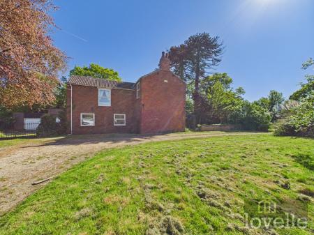 4 bedroom Farm House for sale in Huttoft Road, Huttoft, LN13