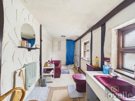 4 bedroom Farm House for sale in Huttoft Road, Huttoft, LN13